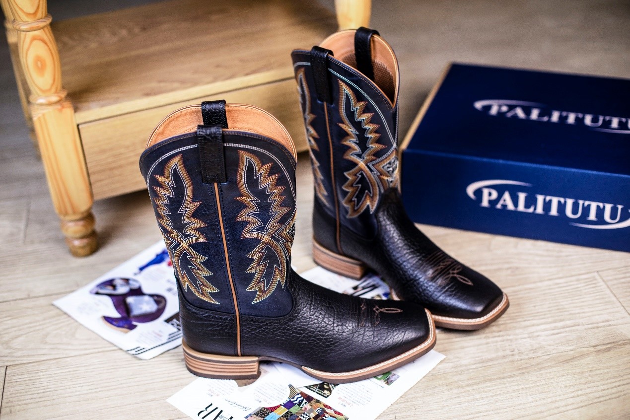 What Practical Features To Consider When Choosing Winter Riding Boots