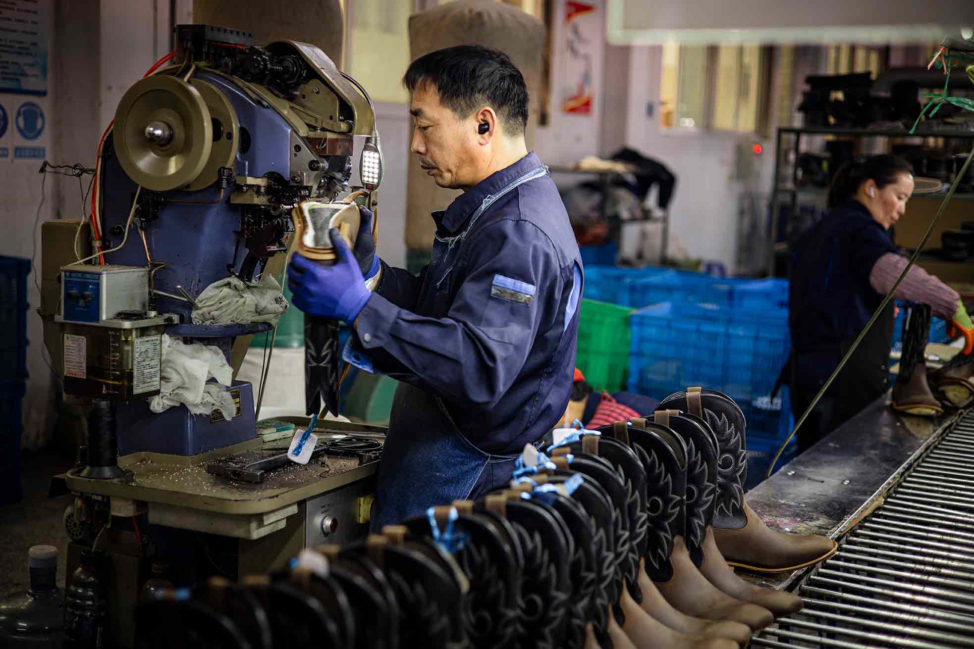 Advantages Of The Environmental Concept To The Shoes And Boots OEM Factories