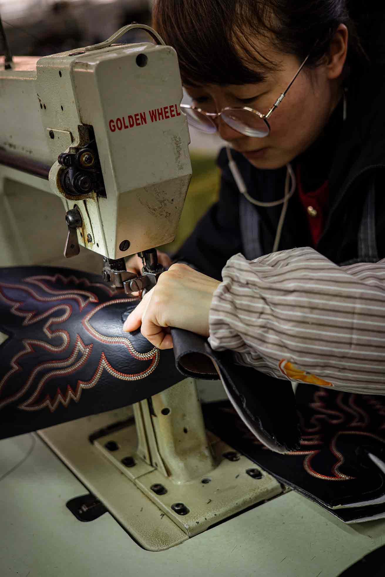 Shoes And Boots Manufacturers Recommend A Good Partner For Spring Trekking