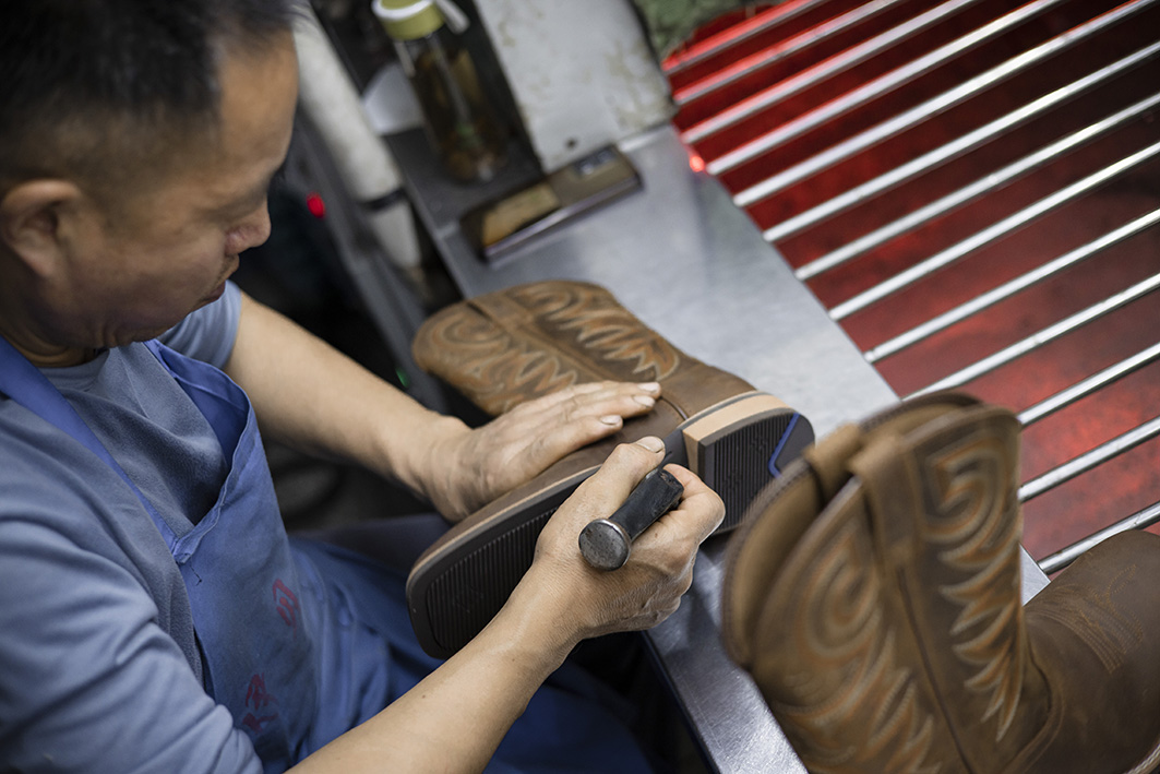 Shoes And Boots Manufacturers Unravel The Mystery Of The Origin And Popularity Of Martin Boots