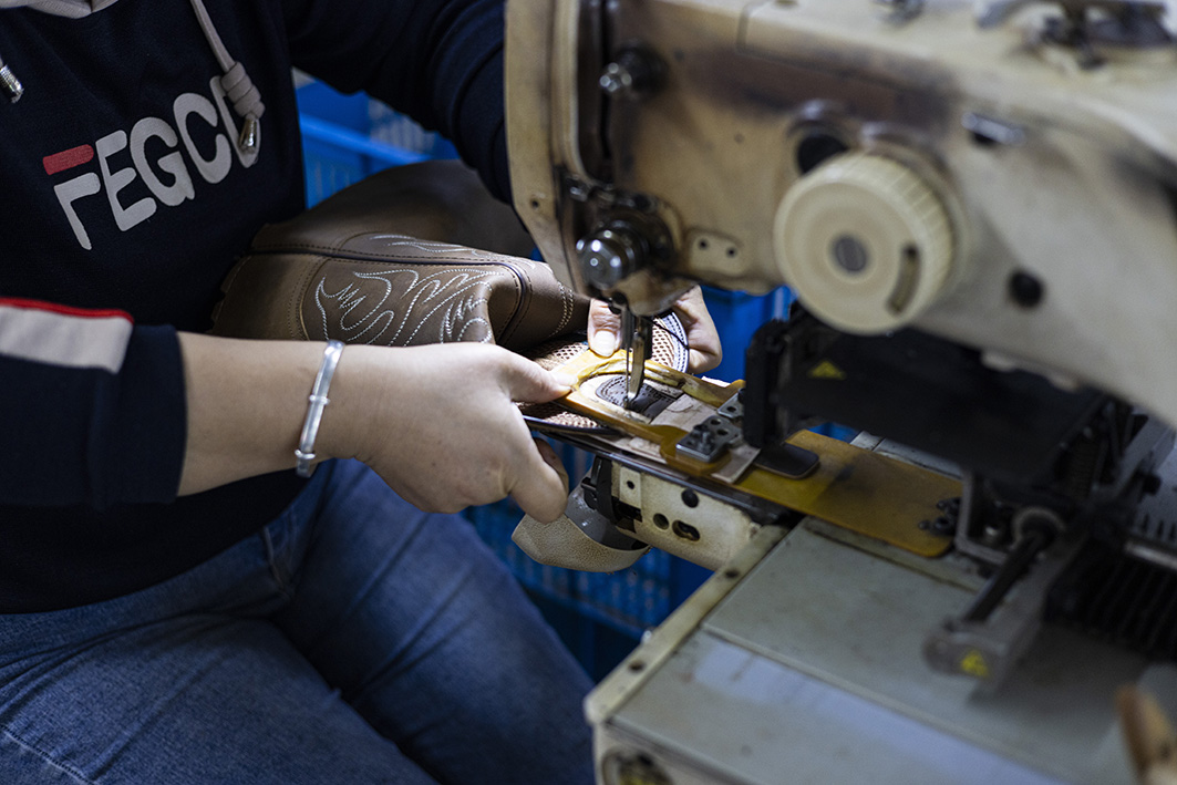 Western Cowboy Riding Boots - The Embodiment Of Fashion Language And Culture