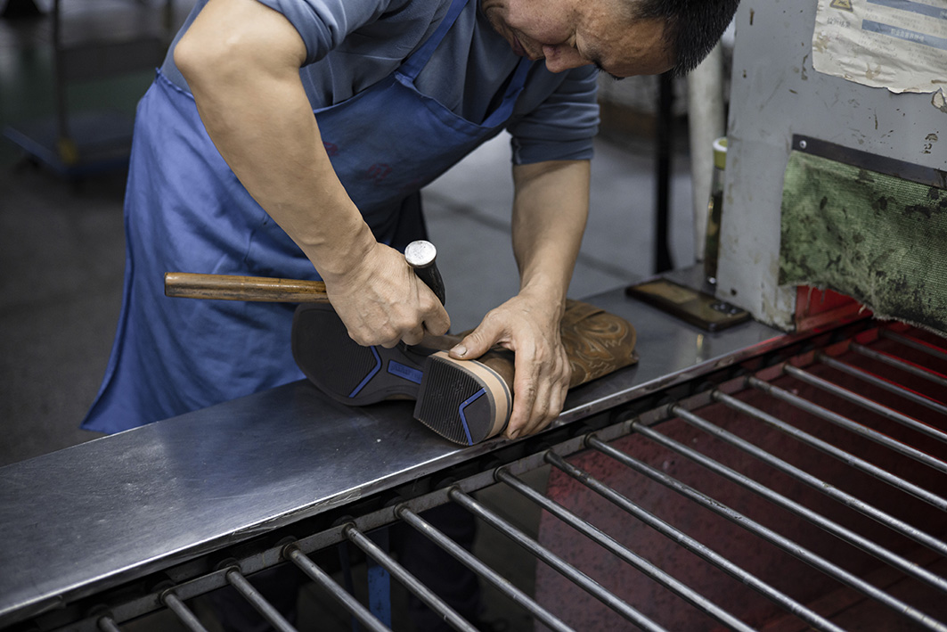 Yibei Riding Boots R & D Innovation