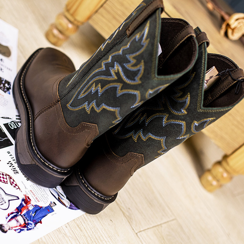 DIY Decorations And Makeovers For Western Cowboy Horse Boots