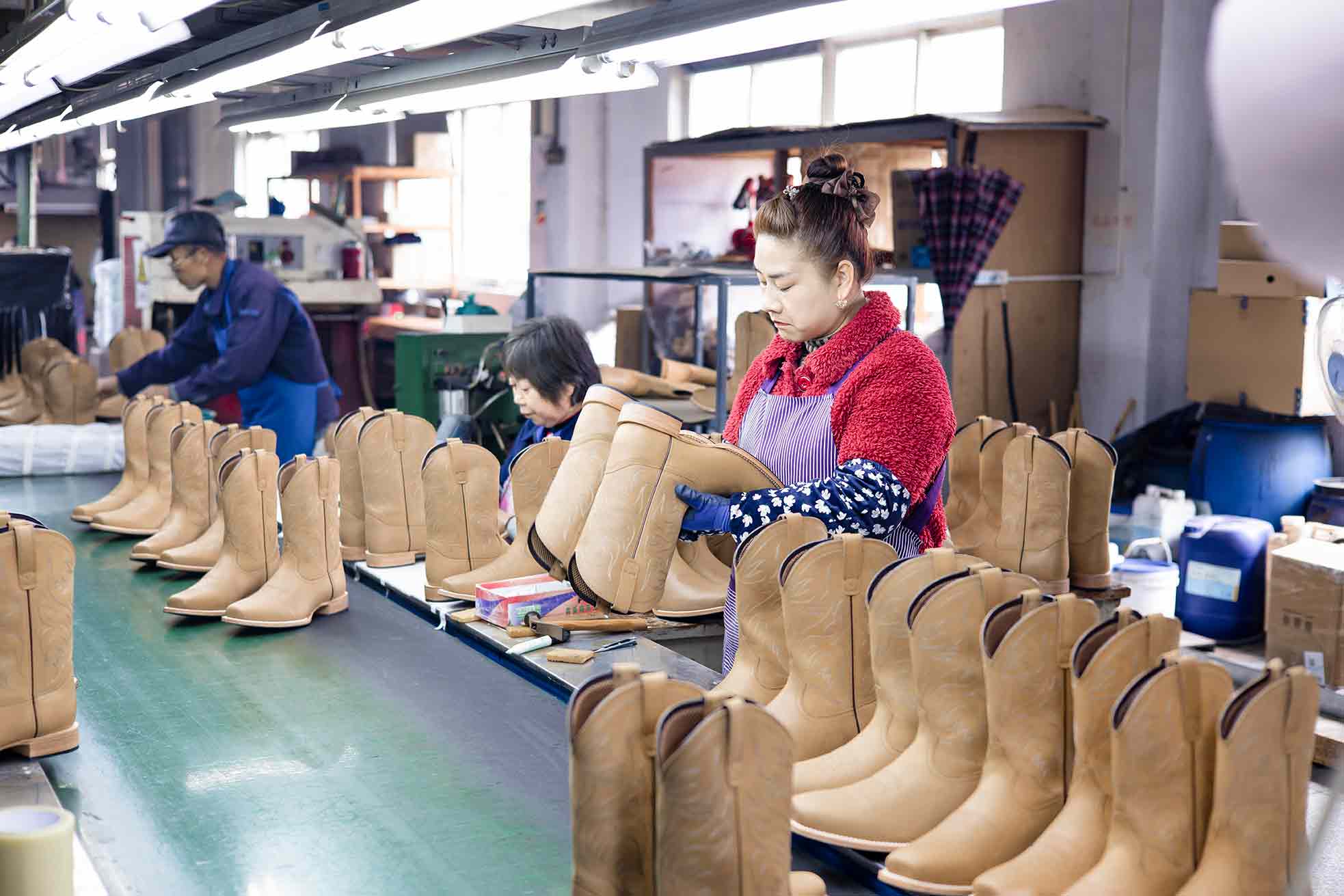 Yibei Riding Boots To Keep You Warm