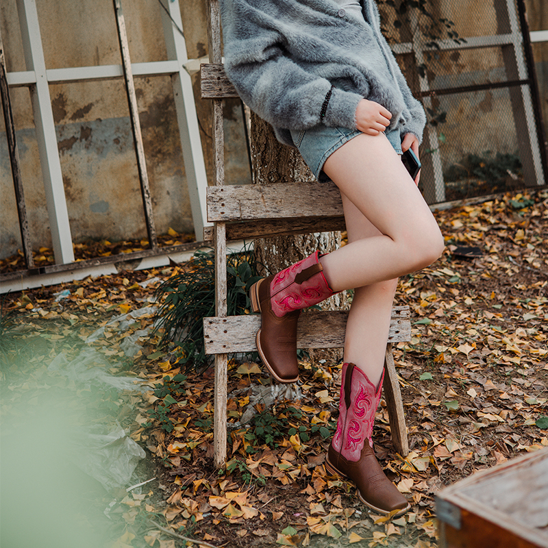 Cowboy Boot Culture at Country
